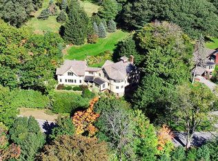 204 Nashawtuc Rd, Concord, MA 01742