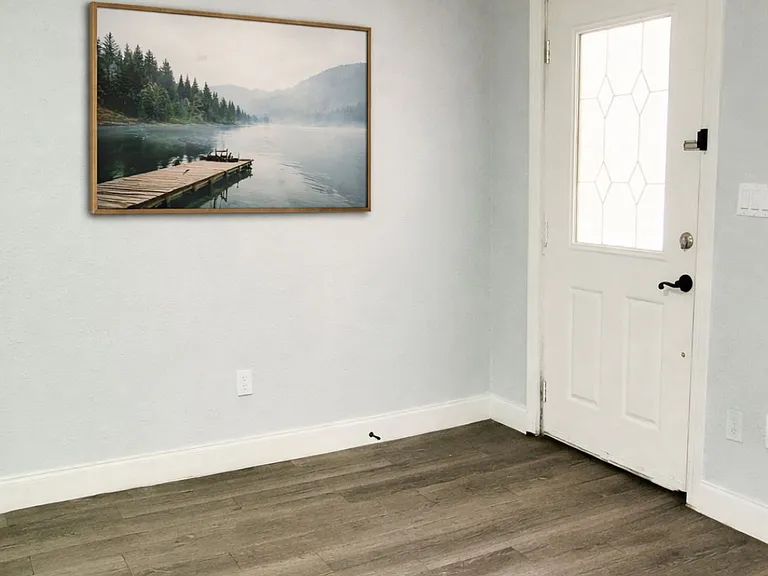 1040 Randall St — Photo 18