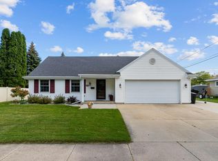 2618 N Lillian Ct, Appleton, WI 54911