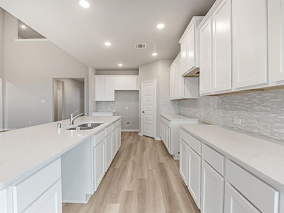2402 Table Rock Court