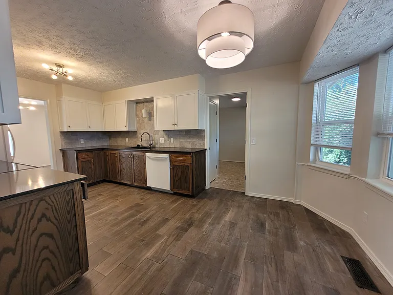 1203 Garner Ave — Photo 14