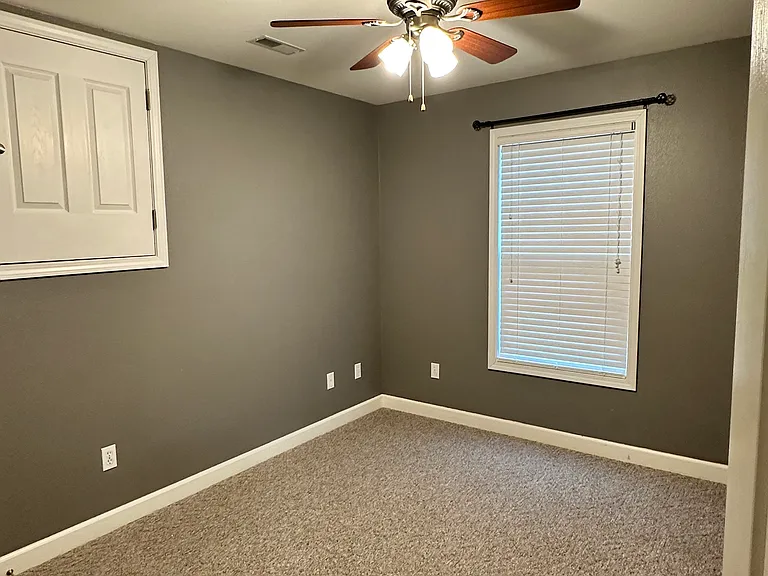 2419 Camzie Dr — Photo 20