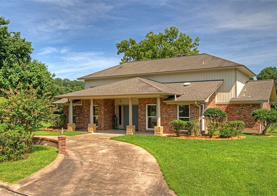 1st image of 1103 Lakeside Dr
