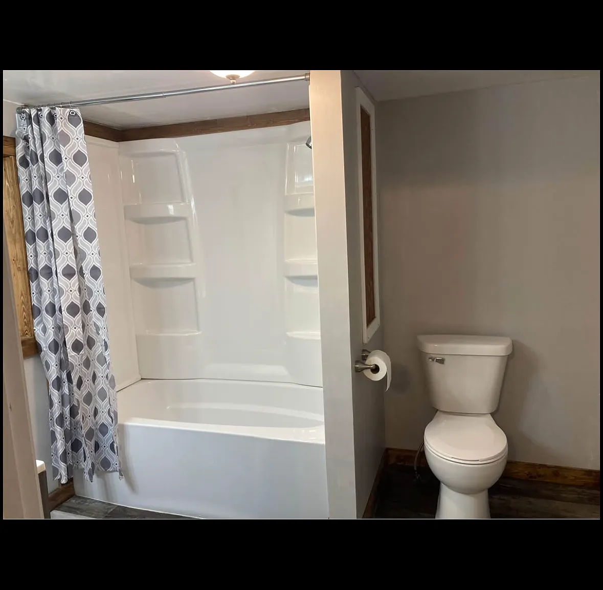 3 bed, 1100 sqft, $1,000 — Photo 4