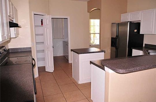 2nd image of 3611 Northwoods Dr