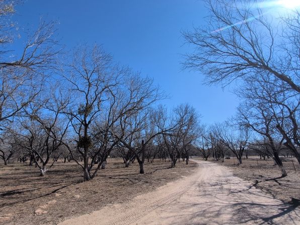 670 Quail Run, Lytle, TX 78052