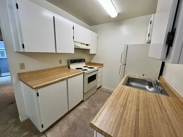 404 Boardwalk Ave #14 — Photo 3