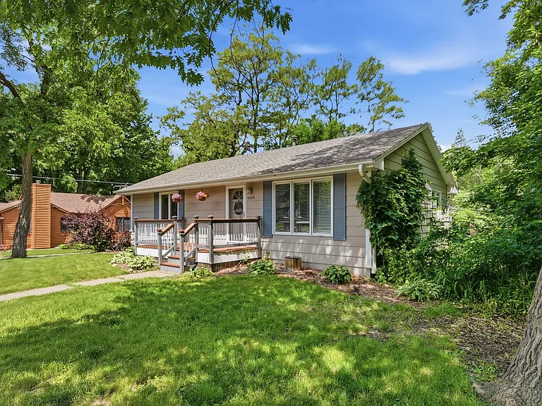 4834 Hanover Rd — Photo 3