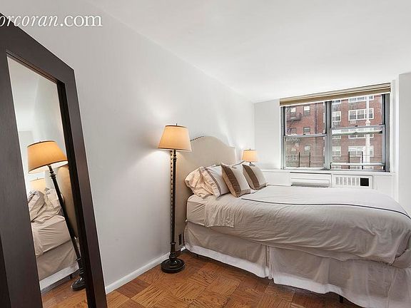 4th image of 32 Gramercy Park S APT 3D