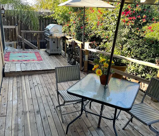 Lado De Loma Dr — Photo 2