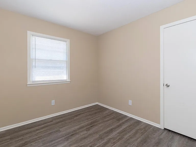 6700 NW Evelyn St — Photo 11