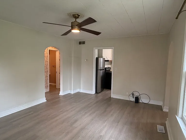 513 N Carrie St — Photo 5