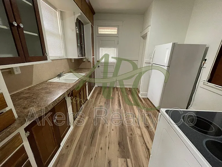1124 Lake Ave — Photo 6
