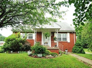 77 Green St, Houston, PA 15342