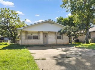 4002 Marsh St, Bryan, TX 77803