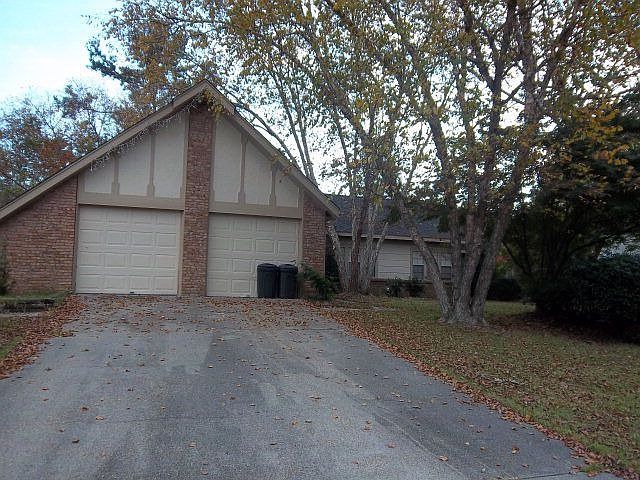2nd image of 16 Clairmont Cir