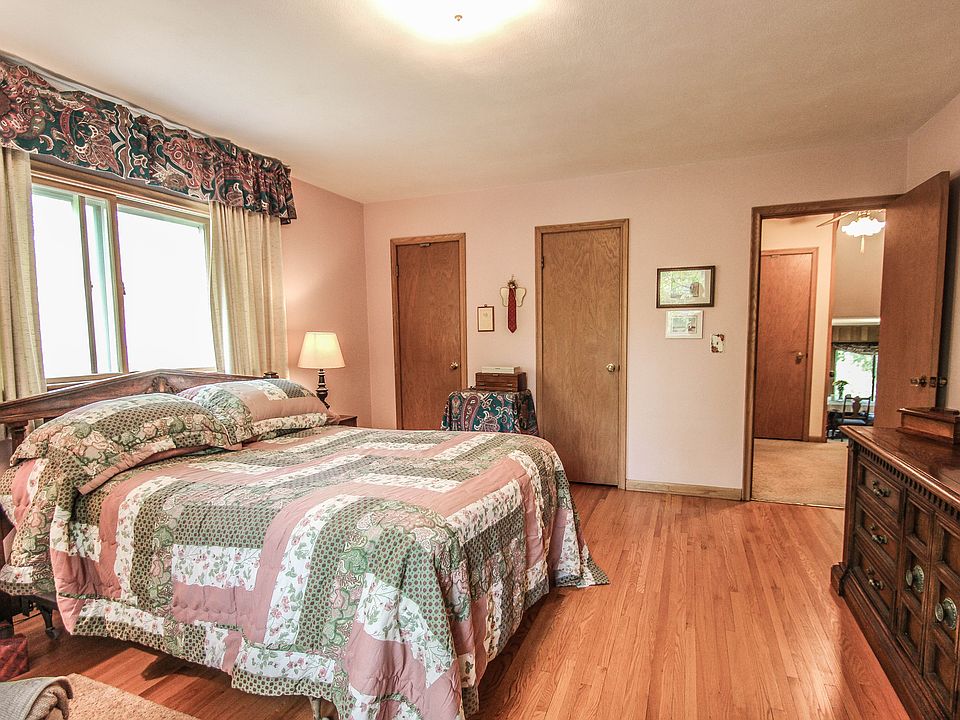 1st image of 715 Birchwood Ave