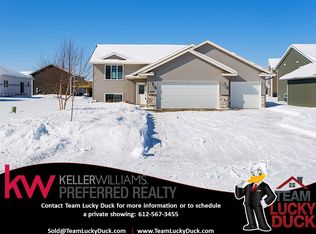 1140 Heron Dr, Mankato, MN 56001