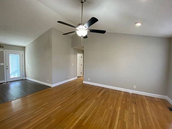 4th image of 1080 Family Cir