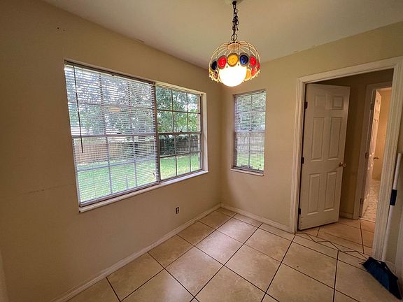 5th image of 4945 Catalina Cir