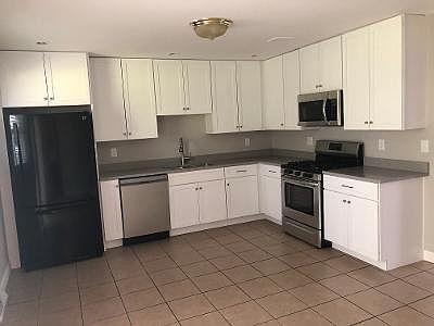 4th image of 15126 Huntington Ct