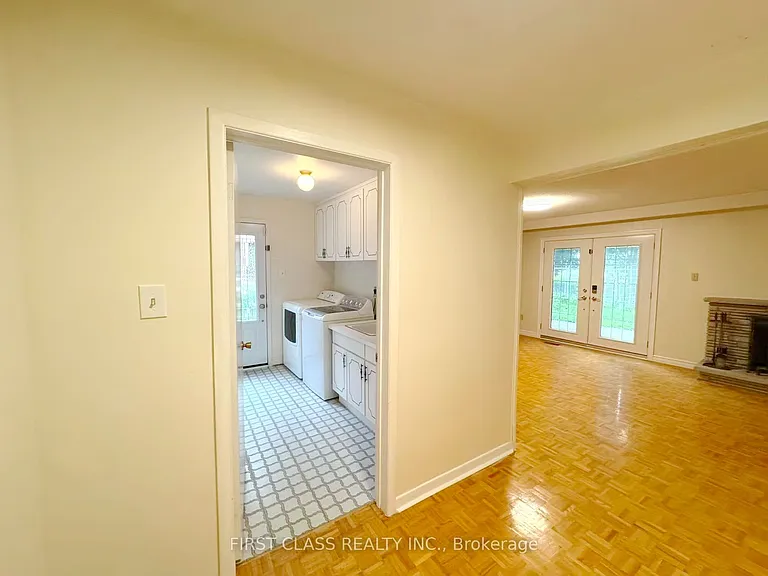 1353 Myron Dr #LOWER — Photo 8