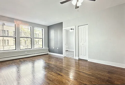 1625 W Howard St #302 Photo 1
