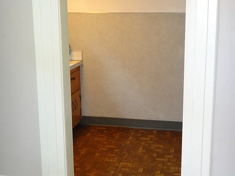 52 Revell Ave #1 — Photo 27
