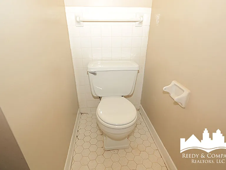 3782 Wychemere Dr — Photo 7
