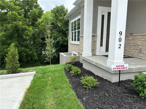 902 E 110th Ter, Kansas City, MO 64131