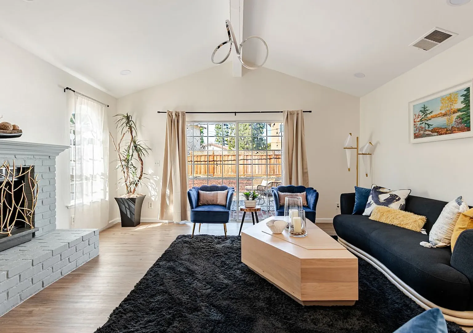 Modern Fremont Retreat |5BR 3BA| Near Tesla, Meta — Photo 1