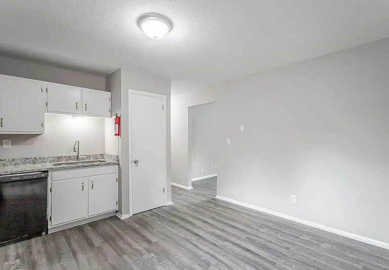 113 Goodson Ave #11 — Photo 7