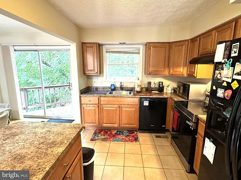 13 McNeil Ct — Photo 11