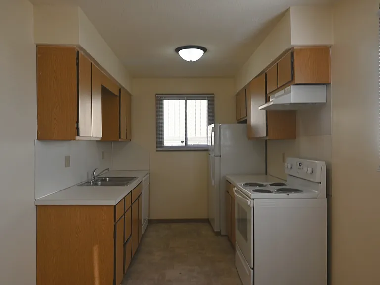 108 Blondo — Photo 26