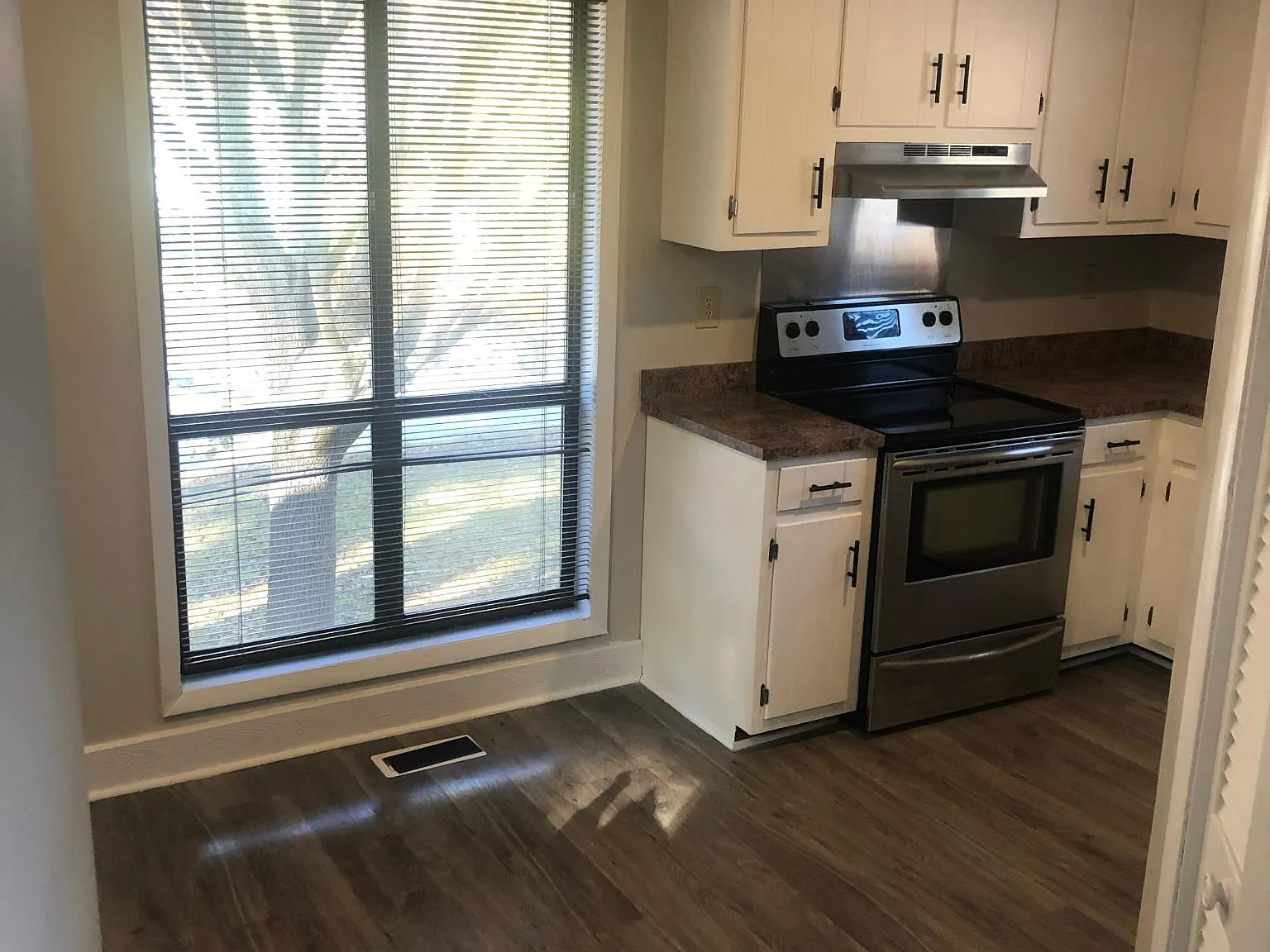 2 bed, 1162 sqft, $1,275 — Photo 4