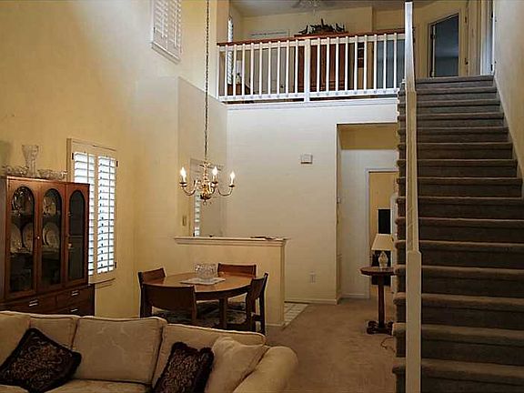 5th image of 263 Belmont Cir
