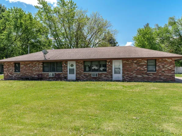 130 E 5th St, Byron, IL 61010