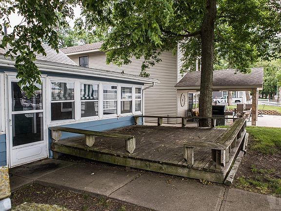 4th image of 1411 S Lakeview Dr