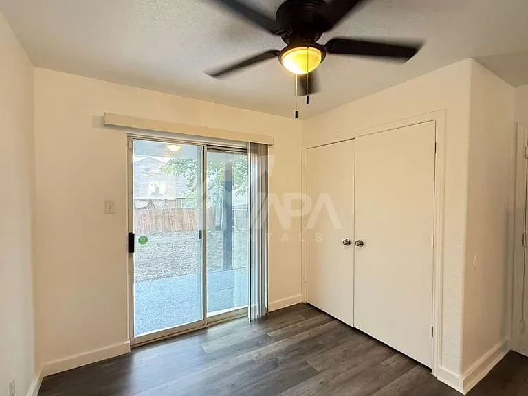 4411 Mystic Sunrise Dr — Photo 9