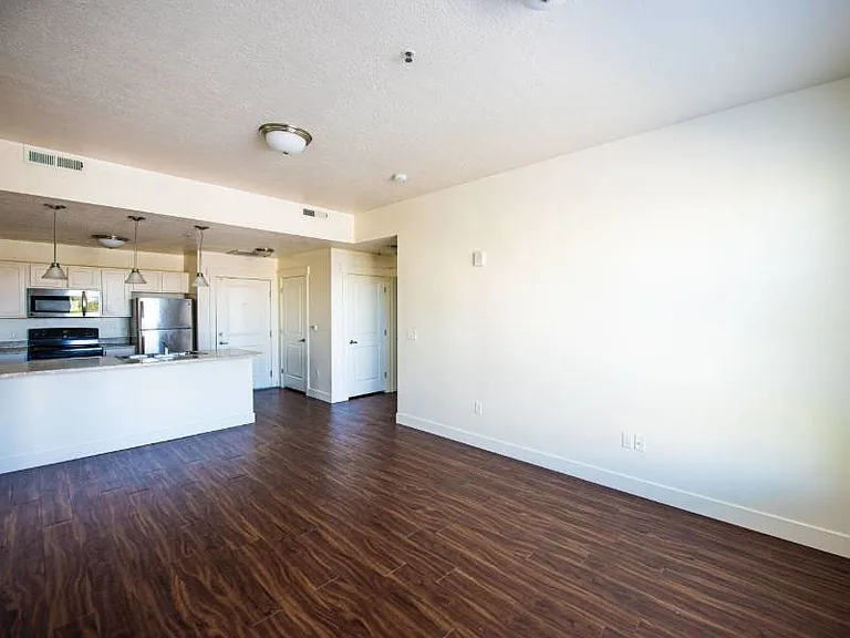 West Station Apartments — Photo 24