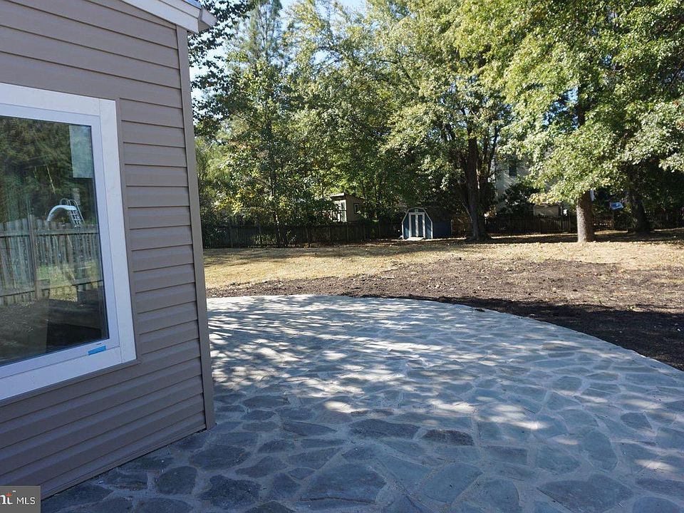 1st image of 1123 Priscilla Ln