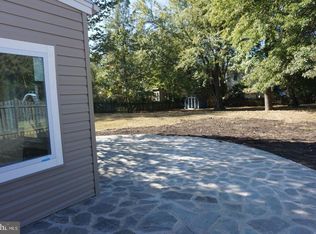 1123 Priscilla Ln, Alexandria, VA 22308