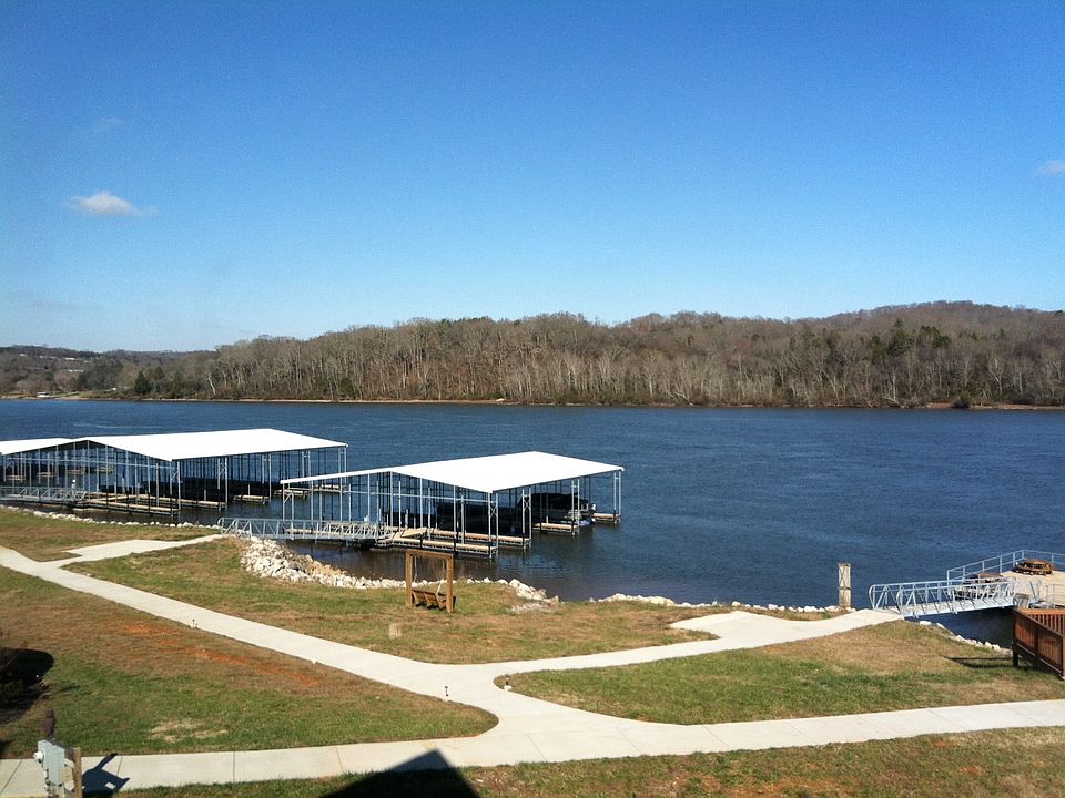Covered boat slip E8