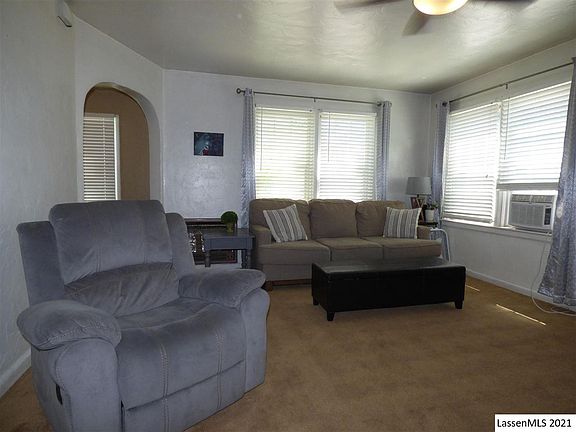 4th image of 345 N Sacramento St
