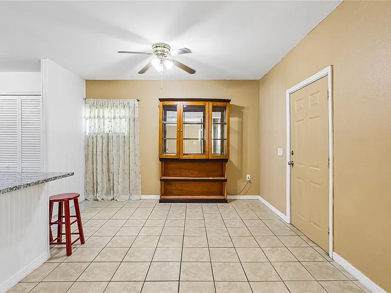 3123 Lawrence St — Photo 5