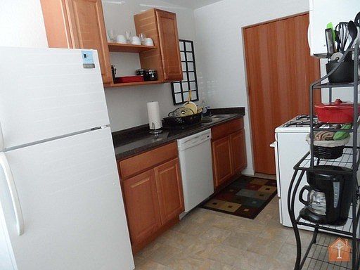 4th image of 712 N Orchard Ave APT 07