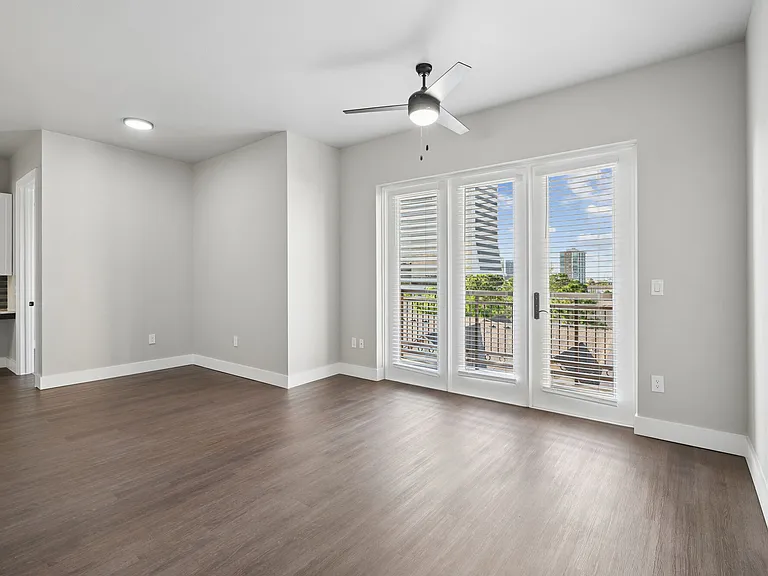 Hollings Post Oak — Photo 10