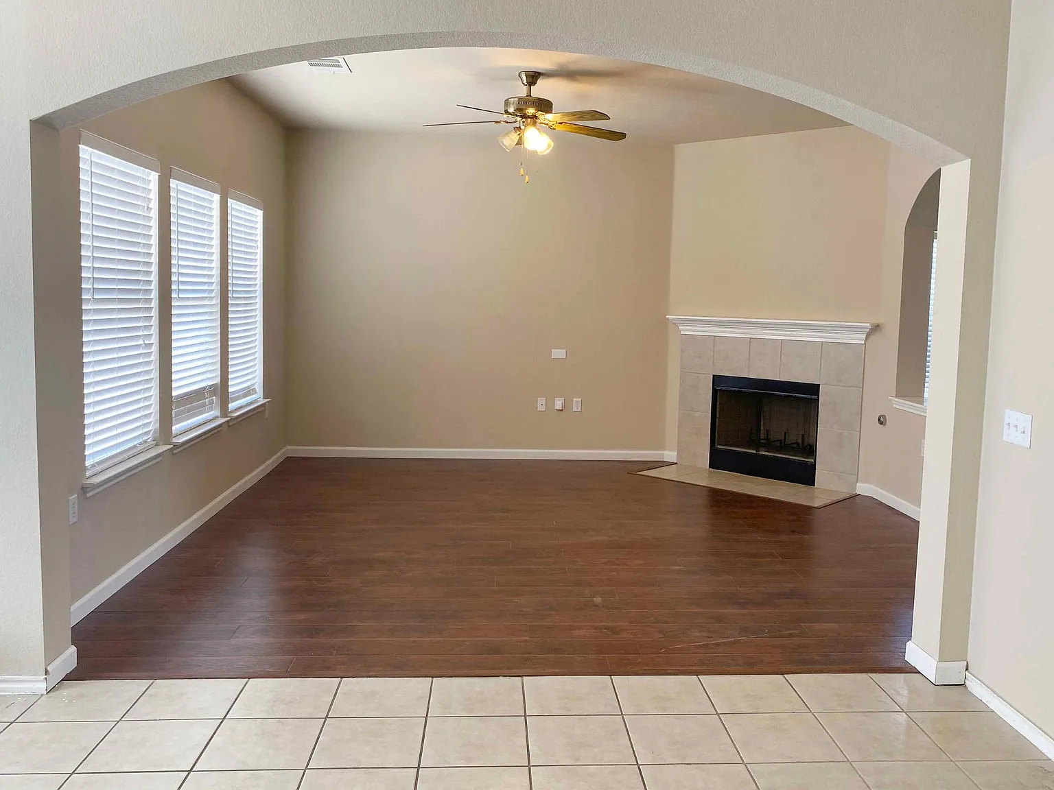 4 bed, 2.5 bath, 2149 sqft, $2,300 — Photo 2