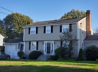 20 Donald Dr, Middletown, RI 02842