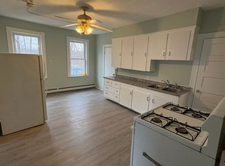 25 Laval St APT 2L, Woonsocket, RI 02895